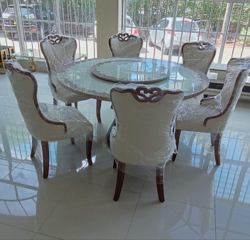 6 Seater Round Marble dining table
